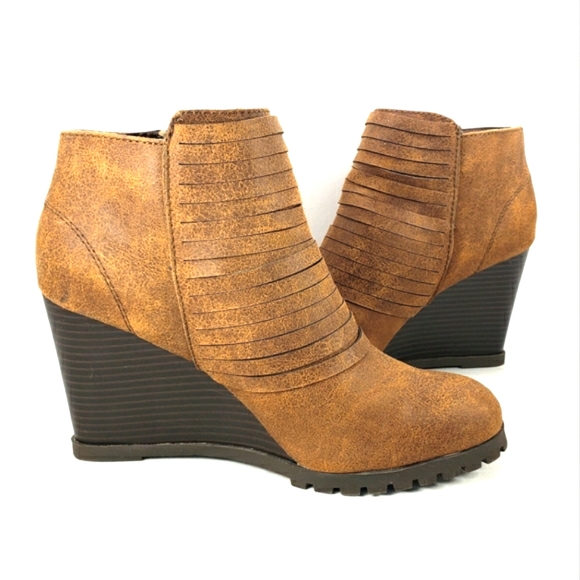 Sugar NEW! Tempe, Side Zip, Almond Toe, Wedge Bootie. Women's Size 7.5M - Picture 3 of 12